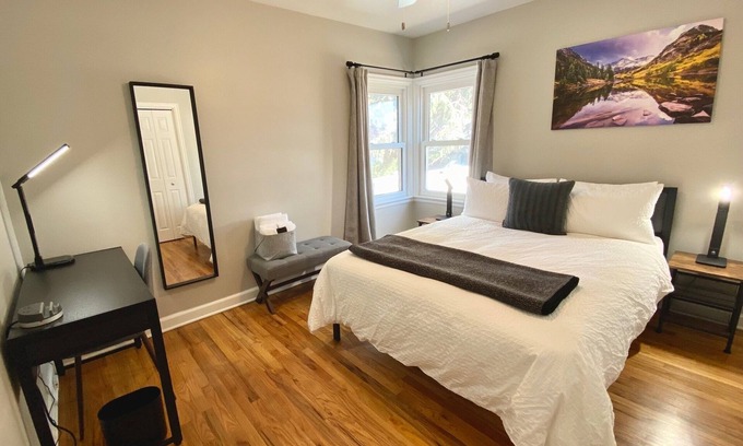 Cheyenne Apartment | Indulge in Luxury with Ocean Views and No Cleaning Fee!