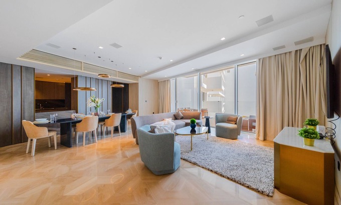 Palm Jumeirah Apartment | Gorgeous Sea View 2BR Stay at FIVE Palm Resort