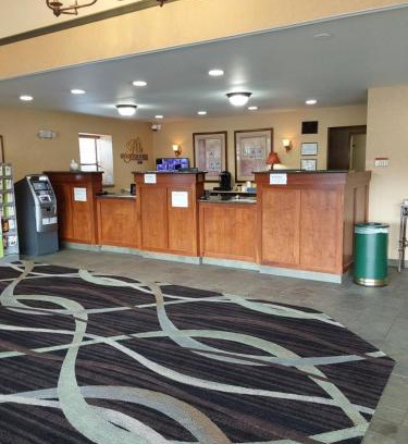Puget Hotel | Inviting GuestHouse Inn Bellingham: Pet Friendly & Accessible