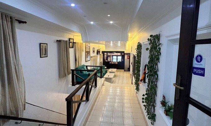 The Mall Road Hotel | Budget-Friendly Laxmi Palace with Spa & Family Amenities