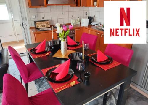 Alexandroupoli Apartment | Comfortable Layla Home: Family-Friendly with Kitchen Access