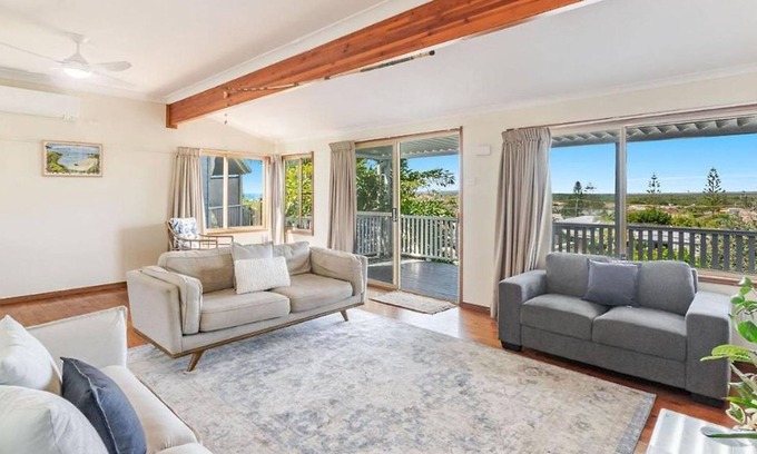 Yamba House | Experience the Bliss of Laze Daze with Oceanfront Views