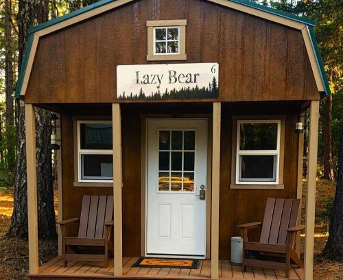 Cave Junction House | Pet-Friendly Lazy Bear Cabin 6 with Oceanfront Views