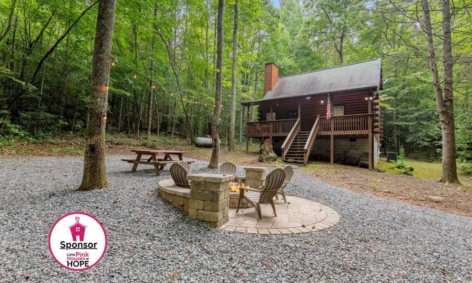 Epworth Cabin | Inviting Lazy Bear Cove: Family-Friendly Retreat in Blue Ridge
