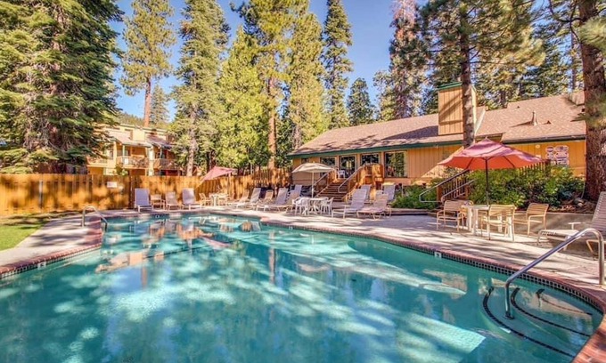 Kingswood Estates Condo | Cozy Lazy Bear: 5 Min to Kings Beach with Pool & Spa