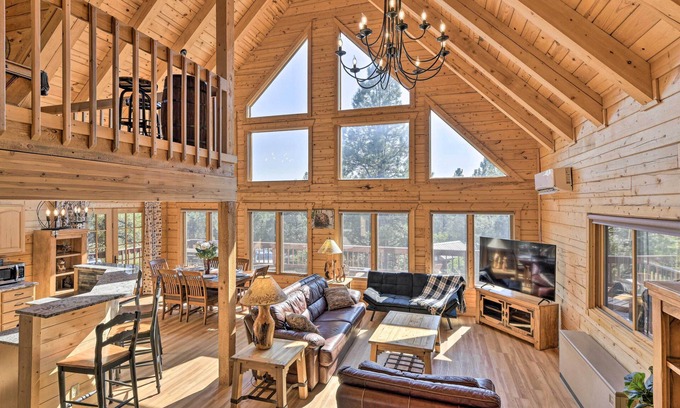 Pagosa Springs Cottage | Relax at Lazy Beaver Lodge Pagosa: Pet-Friendly Cabin Retreat