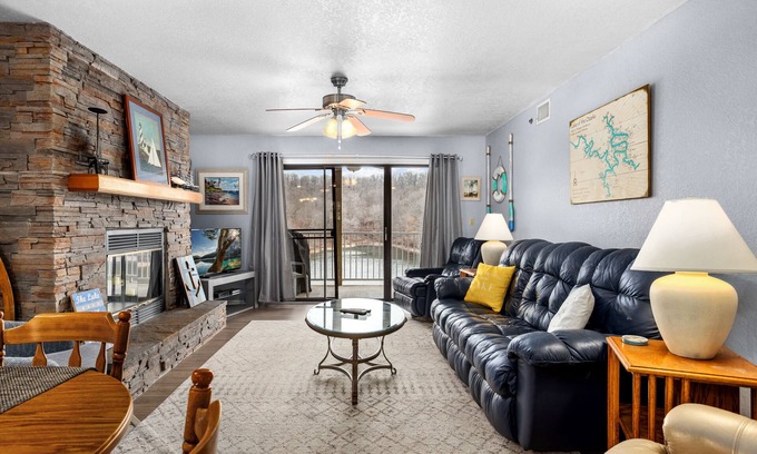 Osage Beach Condo | Beautiful Lazy D-08: Top-Rated Waterfront Condo Retreat