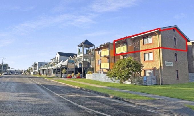 Hawks Nest Apartment | Relax at Lazy Dayz On Booner with Oceanfront Views