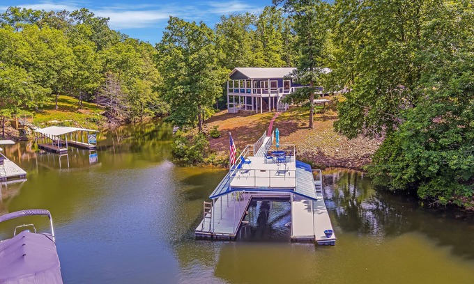 Jasper House | Unforgettable "LAZY DAZE": Steps from Duncan Bridge Marina