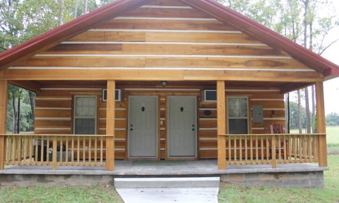 Joppa Cabin | Cozy Lazy G Cabin #6: Pet-Friendly Retreat with Breakfast
