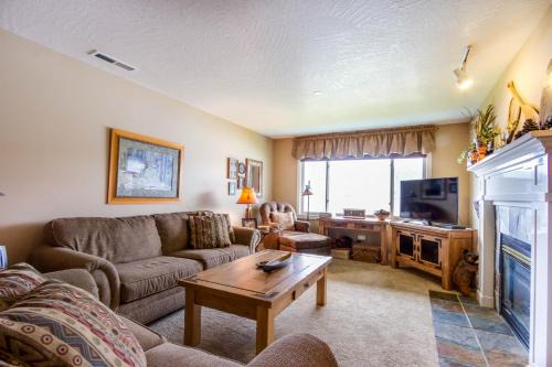 Coeur d'Alene Apartment | Relaxing Retreat at Lazy on the Lakefront – Ideal for Families