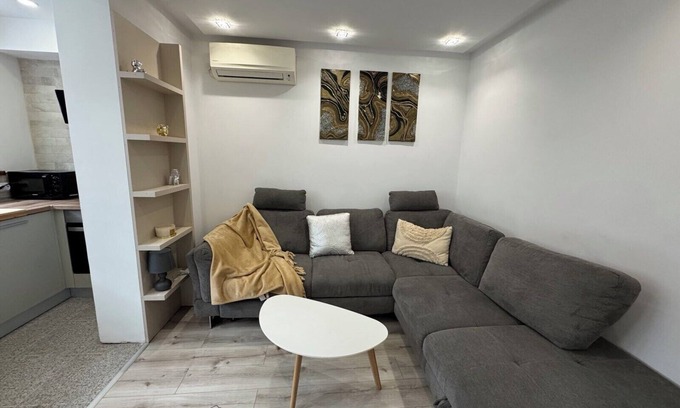 Burgas Apartment | Lazzuro 7 apt.