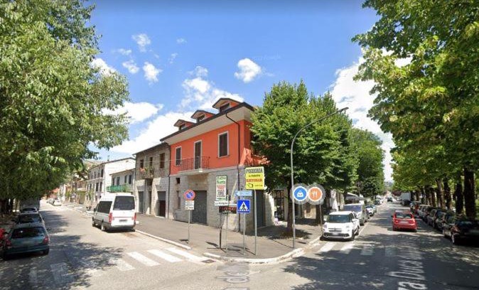 Tagliacozzo Apartment | Family-Friendly LB Guest House with Great Reviews