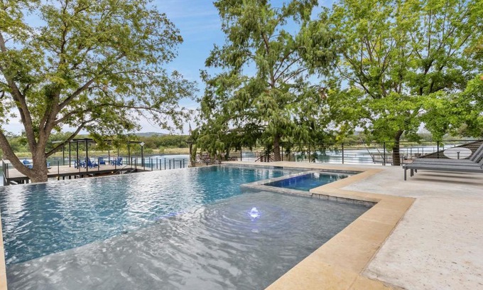 Burnet House | LBJ Bliss Retreat: Heated Pool, Hot Tub & Game Rooms