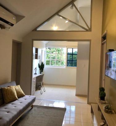 Cali Apartment | Family-Friendly LD House Flora with 9/10 Guest Rating
