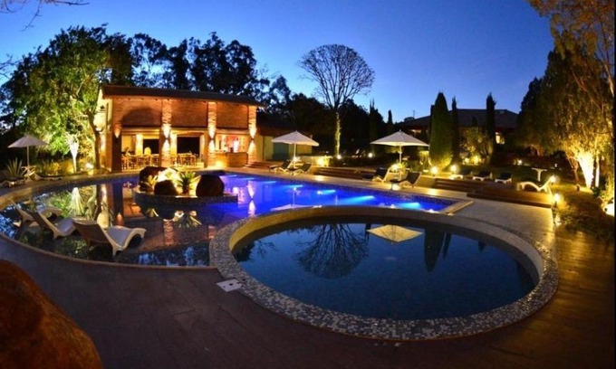 Sao Sebastiao do Paraiso House | Relax at Leão de Judá Charme Hotel with Ocean Views & Spa