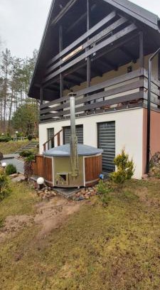 Sulecki Borek House | Discover Leśna Chata Kaszuby: Pet-Friendly Retreat Awaits