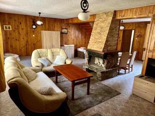 Olsztynek House | Family-Friendly Getaway at Leśna Chata - Rated 8.7/10
