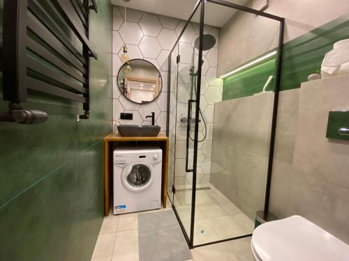 Hel Apartment | Pet-Friendly Retreat at Leśne Apartamenty - 9.6/10 Rating
