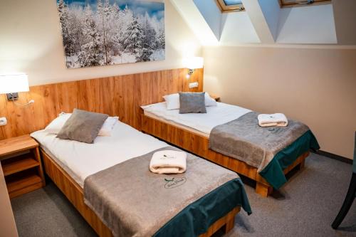 Łabowa House | Inviting Leśny Dworek: Guest Rated 9.3 with Pool Access