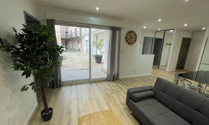 Roanne Apartment | Central Le 002 du Marché Apartment with Family-Friendly Amenities