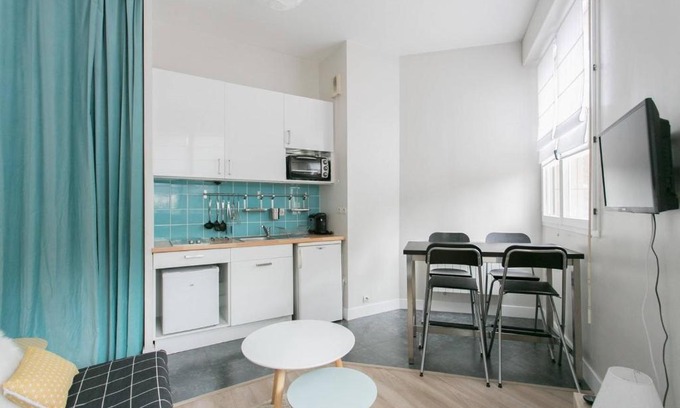 Montrouge Apartment | Family-Friendly Escape at Le 10 Cosy - Rated 8.3/10