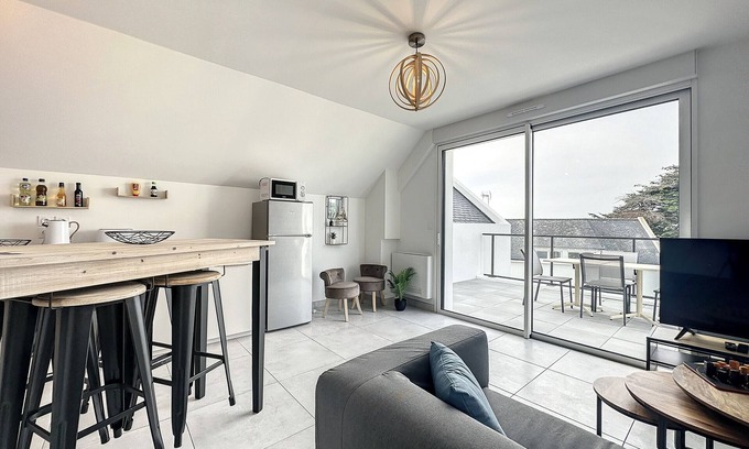 Quiberon Apartment | Experience Comfort at Le 121 - Appartement 202, Rated 10/10
