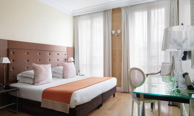 8th Arrondissement Hotel | Elegant Stay at Le 123 Elysees - Astotel with Breakfast