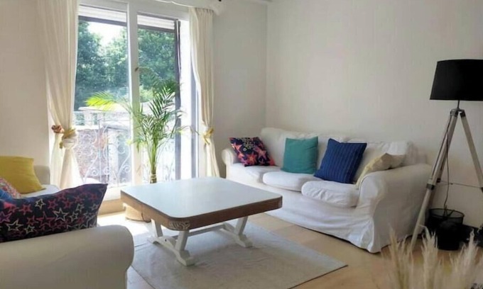 Sallaumines House | Discover Family-Friendly Comfort at Le 32, Lens