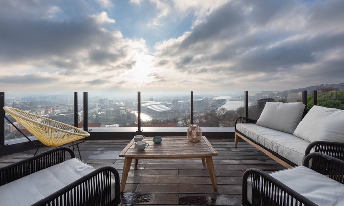 Lyon City Centre Apartment | Experience Scenic Views at Le 360 - Your Lyon Retreat