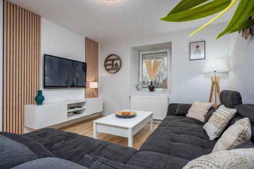 Mazire Apartment | Family-Friendly Retreat at Le 39-GregIMMO-Appart'Hôtel