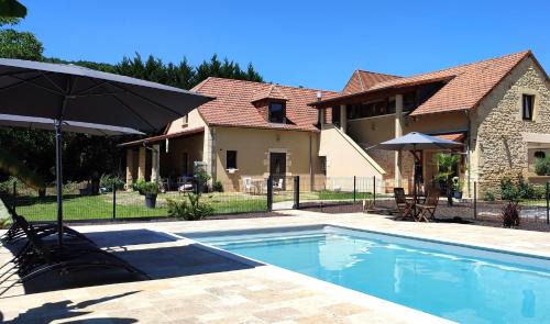 Montignac Bed & Breakfast | Cozy Retreat at Le 4 with Ocean View & Pet-Friendly Perks