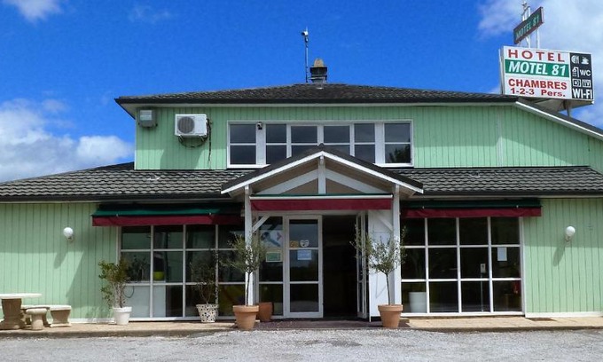 Castres Hotel | Oceanfront Retreat at Le 81 HOTEL: Family-Friendly Stay