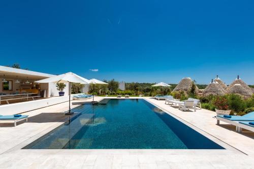 Ostuni Villa | Relax at Le Ali Bianche: Family-Friendly with Pool Access