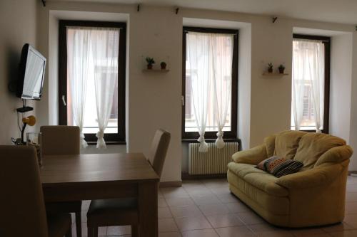 Trento Old Town Apartment | Discover Le Androne di Trento: Pet-Friendly Getaway