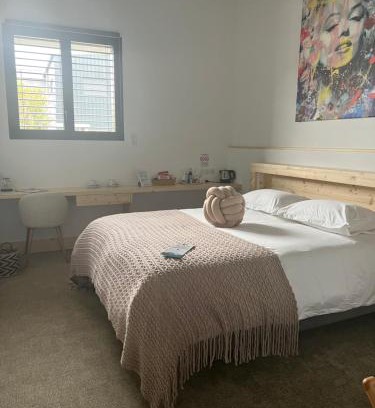 Lozanne Hotel | Explore Comfort at Le B Complexe Hôtel with Great Amenities
