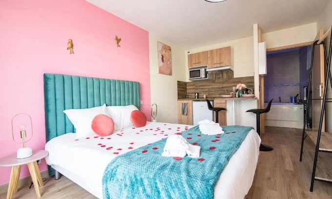 Illkirch-Graffenstaden Apartment | Relax at Le Bal'Neo with Inviting Hot Tub Amenities