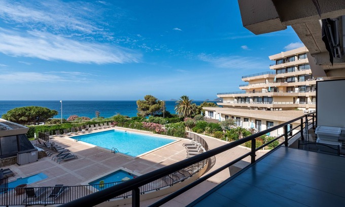 Ajaccio Apartment | Le Tino Rossi: Family-Friendly Apartment with Ocean View