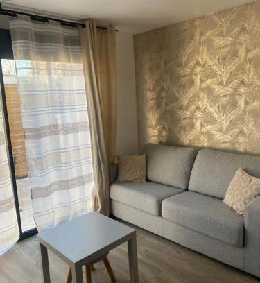 Saint-Etienne-du-Gres Apartment | Top-Rated Le Bastidon des Alpilles with Oceanfront Views
