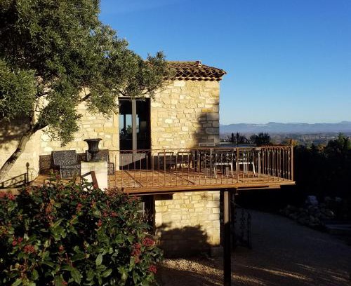 Chateauneuf-de-Gadagne Villa | Experience Le Bastion des Papes: 4-Star Oceanfront Oasis