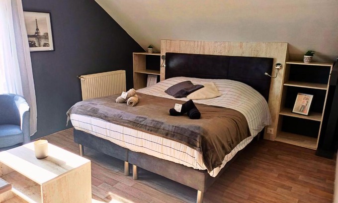 Beauvais Apartment | Elegant Le Beau Séjour: Family-Friendly Near the Airport