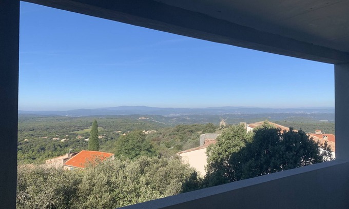 Saint-Julien House | Discover Le belvédère de Manon: Lake Views & Family-Friendly