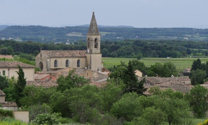 Saint-Pierre-de-Vassols House | Discover Le Belvédère in a Serene Provençal Village