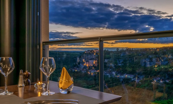 Rocamadour Hotel | Belvedere Hotel: Family-Friendly Stay with Pool & Dining