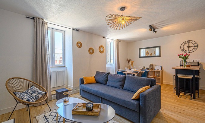 Sarzeau Apartment | Comfortable Le Berder Apartment in Sarzeau City Center