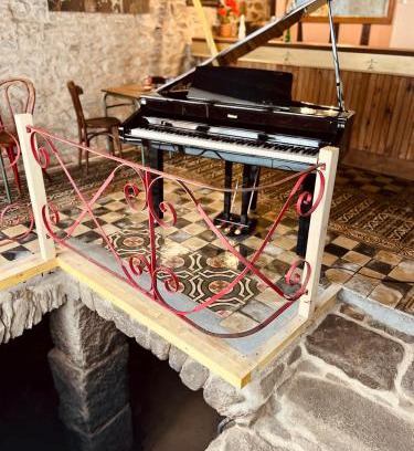 Saint-Leonard-de-Noblat Bed & Breakfast | Le bibelot