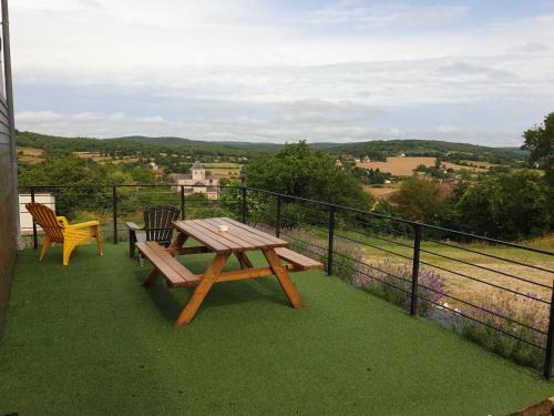 Blars Apartment | Pet-Friendly Getaway at Le Blarsois - Rated 7.8/10