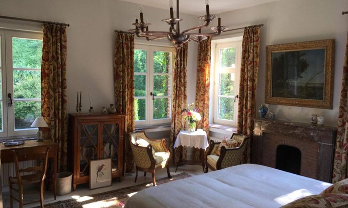 Mons Bed & Breakfast | Unforgettable Stays at Le Bocage Fleuri with Ocean Views
