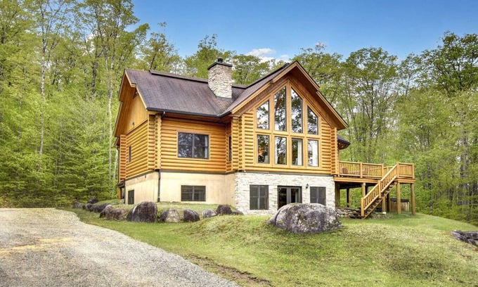 Mont-Tremblant Ski Chalet | Le Bois Rond at Boisès: Sauna+ Hot Tub for 12