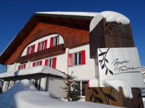 Malbuisson Hotel | Inviting Stay at Le Bon Accueil with Family-Friendly Amenities